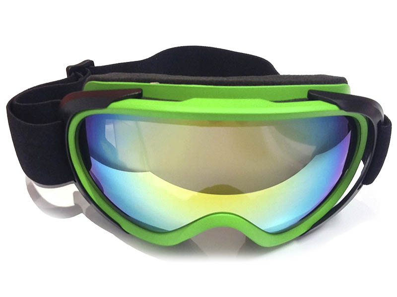 Antiparra Freeride para hombre verde y negro mate.